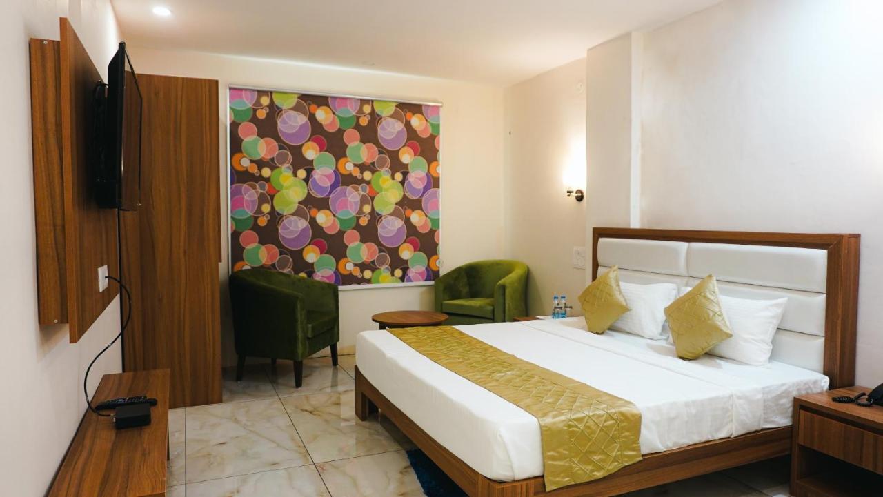 Hotel Northwind, Kharar, Mohali Eksteriør bilde