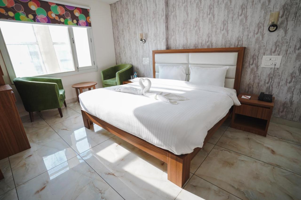 Hotel Northwind, Kharar, Mohali Eksteriør bilde