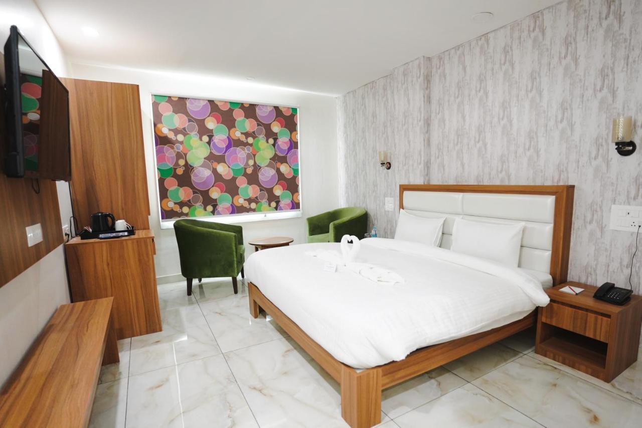 Hotel Northwind, Kharar, Mohali Eksteriør bilde