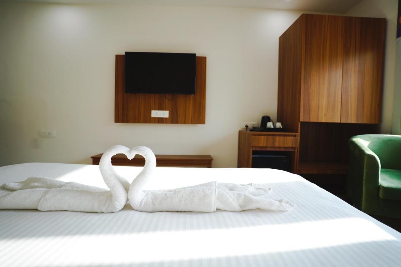 Hotel Northwind, Kharar, Mohali Eksteriør bilde