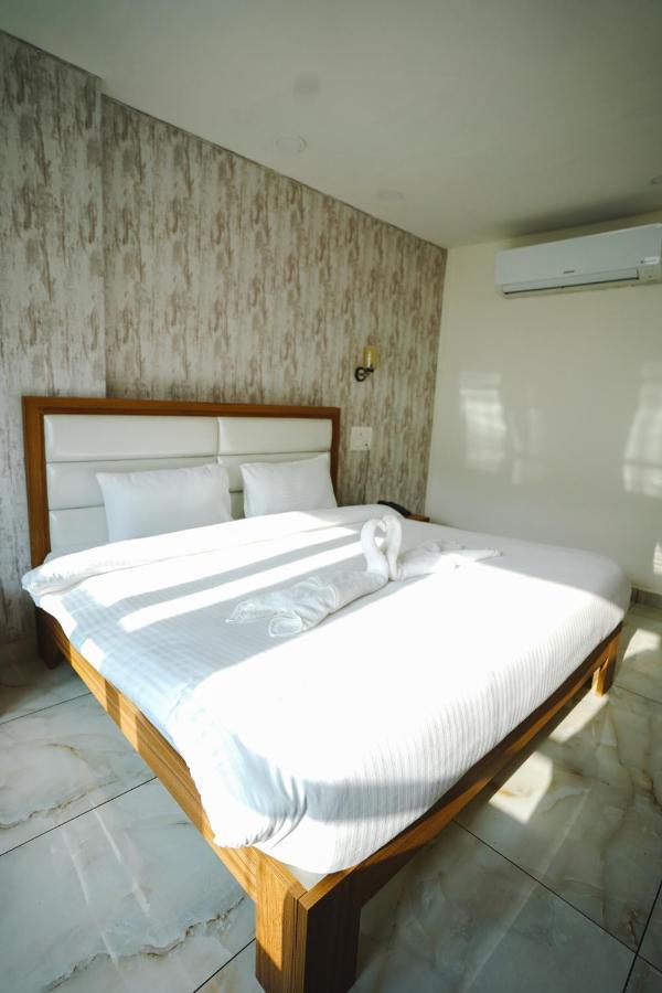 Hotel Northwind, Kharar, Mohali Eksteriør bilde