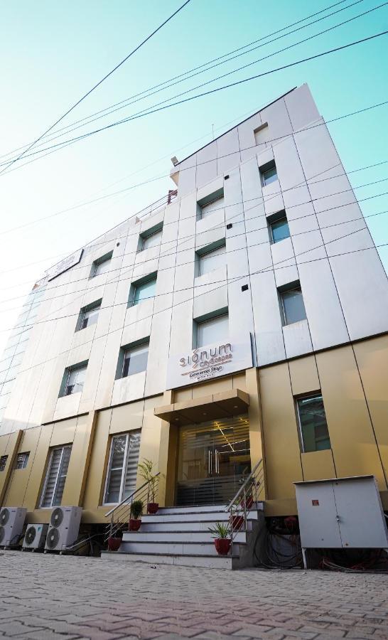 Hotel Northwind, Kharar, Mohali Eksteriør bilde