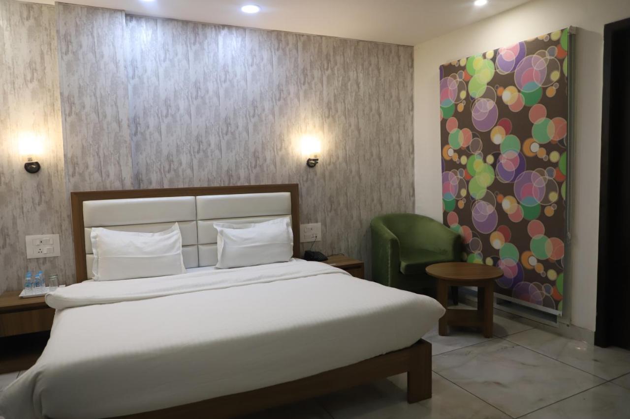 Hotel Northwind, Kharar, Mohali Eksteriør bilde